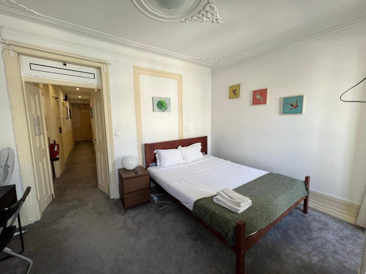 Hotel Sao Lazaro Bhuiyan Family Host à Lisboa Extérieur photo