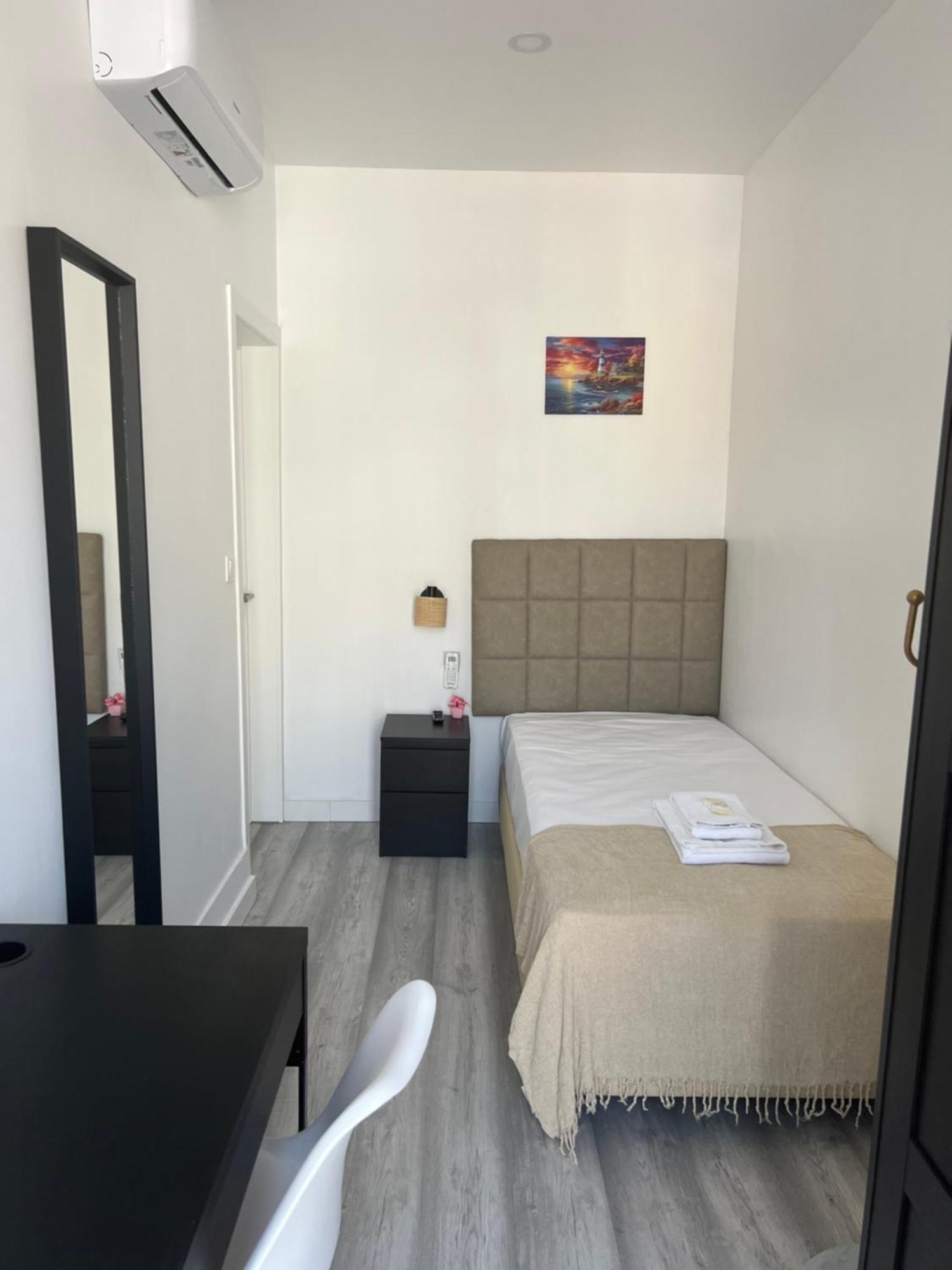 Hotel Sao Lazaro Bhuiyan Family Host à Lisboa Extérieur photo