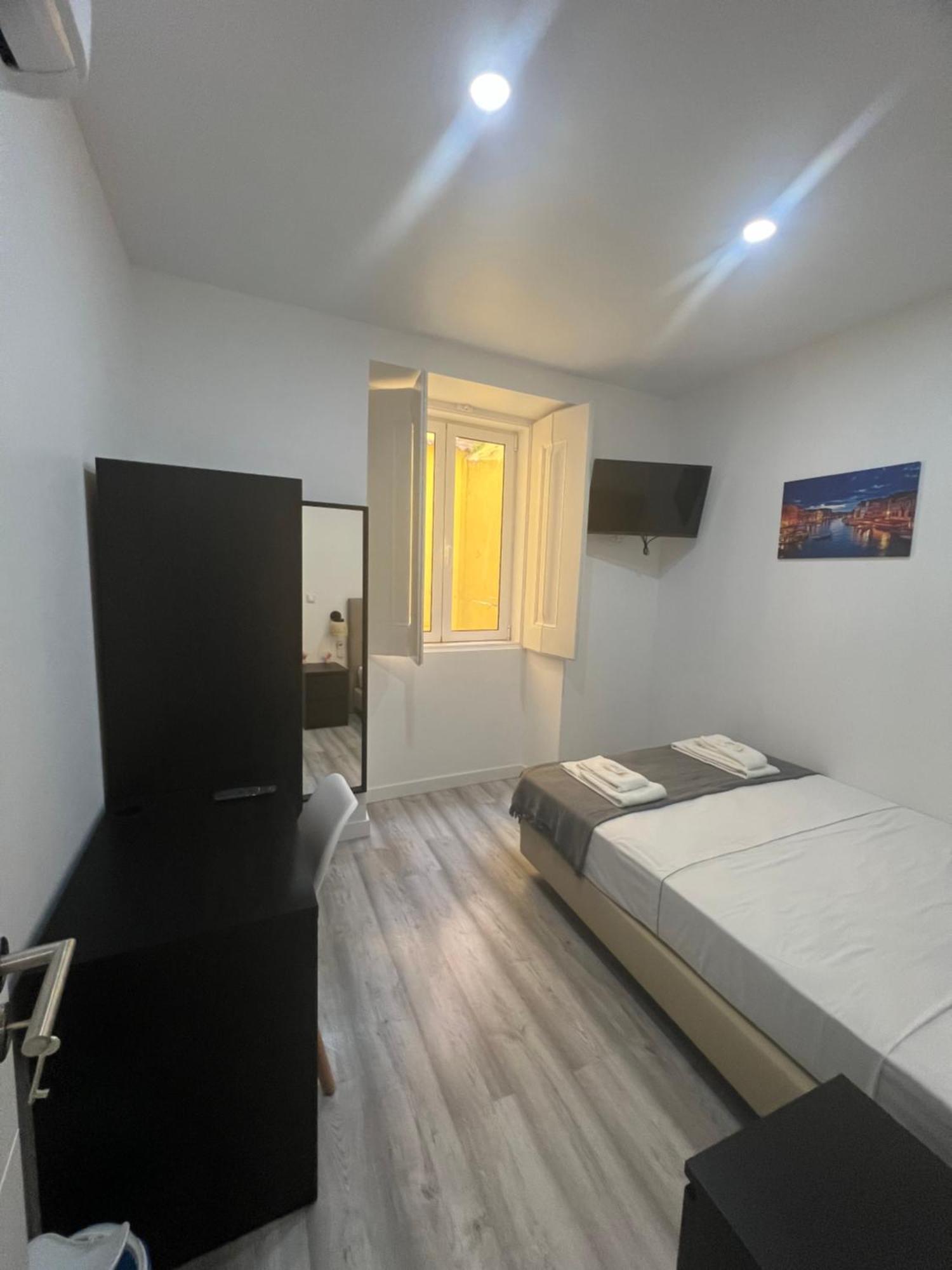 Hotel Sao Lazaro Bhuiyan Family Host à Lisboa Extérieur photo