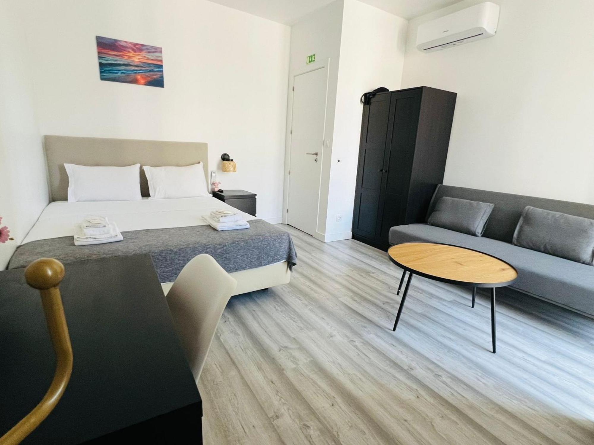 Hotel Sao Lazaro Bhuiyan Family Host à Lisboa Extérieur photo