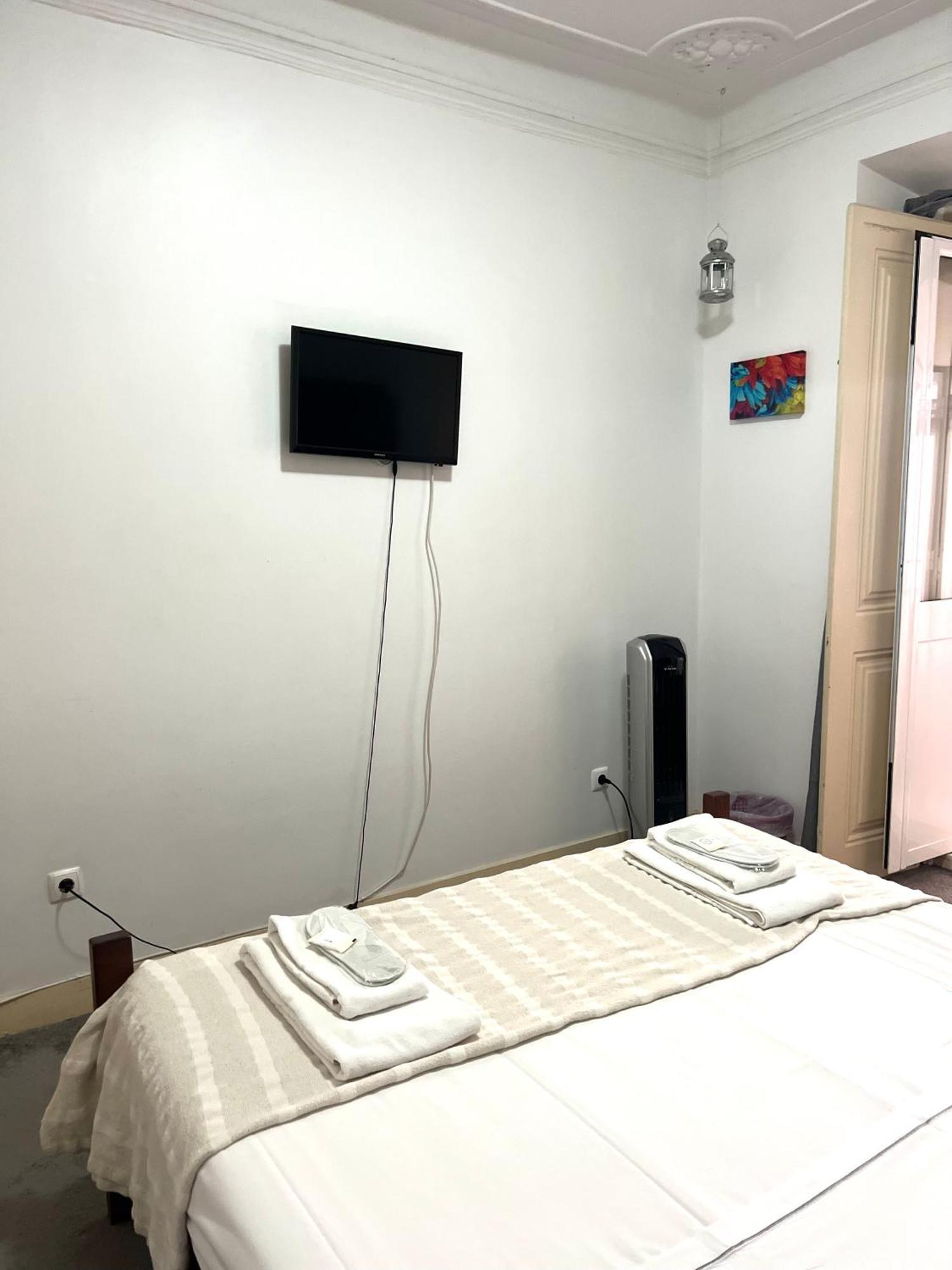 Hotel Sao Lazaro Bhuiyan Family Host à Lisboa Extérieur photo