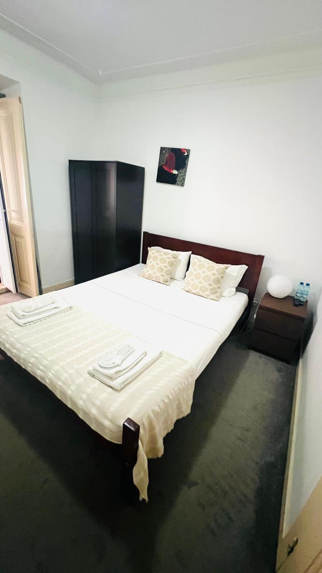 Hotel Sao Lazaro Bhuiyan Family Host à Lisboa Extérieur photo