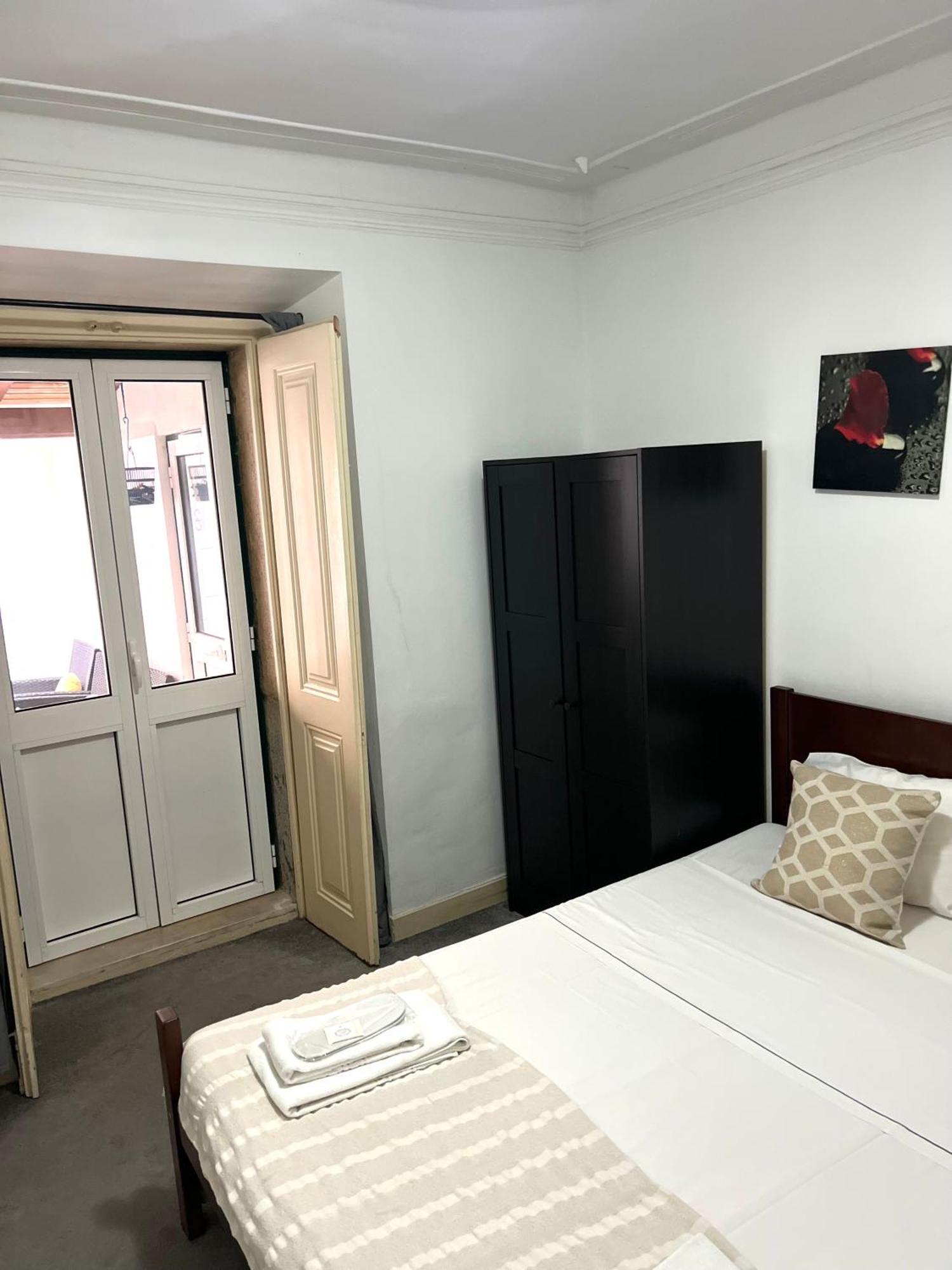 Hotel Sao Lazaro Bhuiyan Family Host à Lisboa Extérieur photo